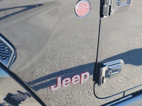 Used 2021 Jeep Wrangler Rubicon image 40