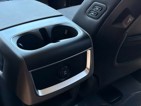 New 2026 Kia Carnival EX FWD image 13