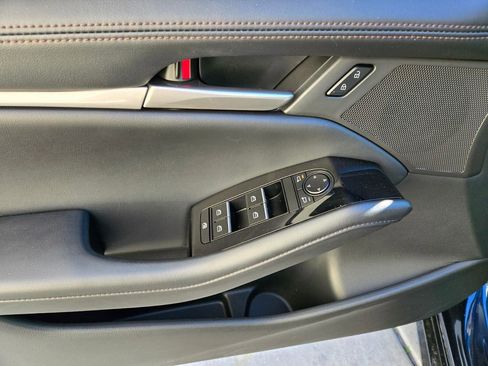 Used 2025 MAZDA MAZDA3 s image 8