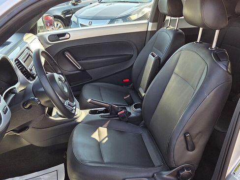 Used 2014 Volkswagen Beetle 2.5 image 12