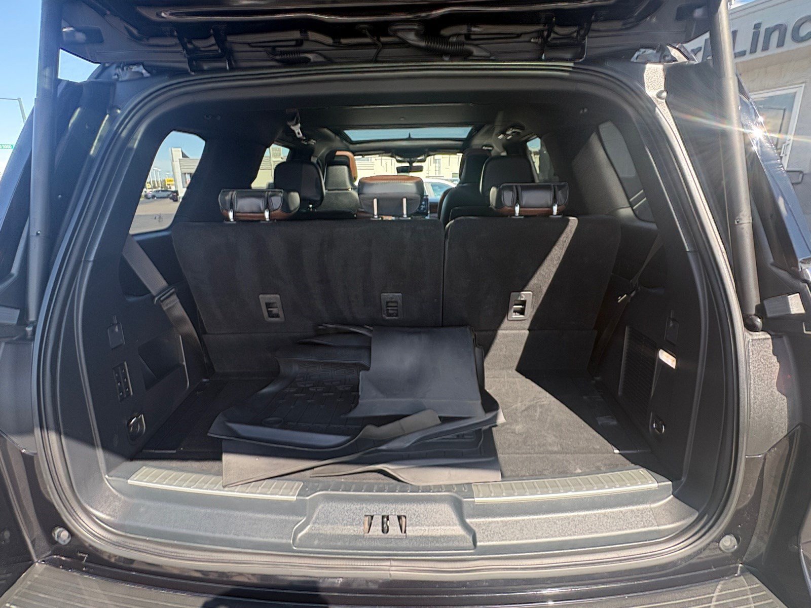 Certified 2023 Lincoln Navigator Reserve AWD/4WD image 20