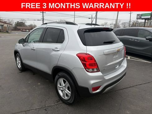Used 2020 Chevrolet Trax LT w/ LT Convenience Package FWD image 27