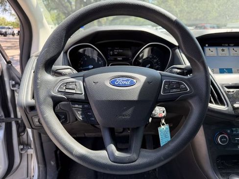 Used 2018 Ford Focus SEL FWD image 9