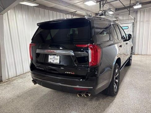 Used 2022 GMC Yukon AT4 w/ Technology Package AWD/4WD image 4