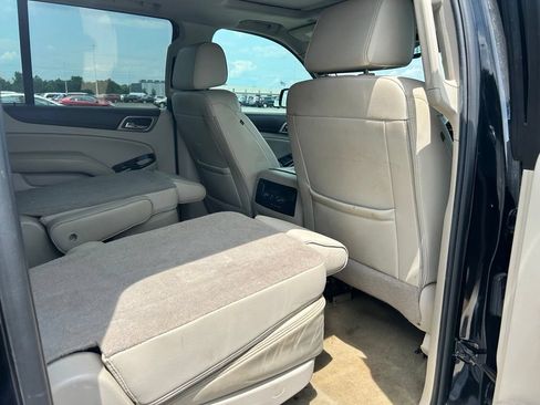 Used 2017 GMC Yukon XL Denali w/ Open Road Package AWD/4WD image 15
