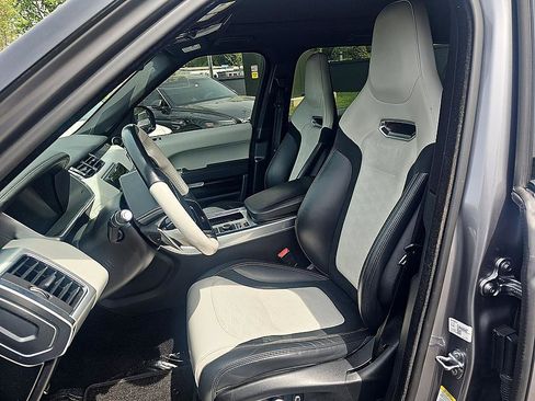 Used 2020 Land Rover Range Rover Sport SVR image 16