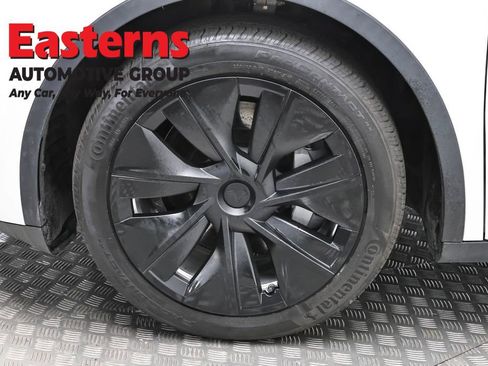 Used 2020 Tesla Model Y Long Range image 27