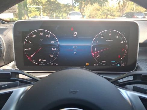 Used 2025 Mercedes-Benz C 300 4MATIC Sedan image 17