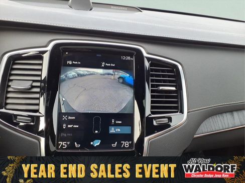 Used 2021 Volvo XC90 T6 Inscription w/ Lounge Package image 16