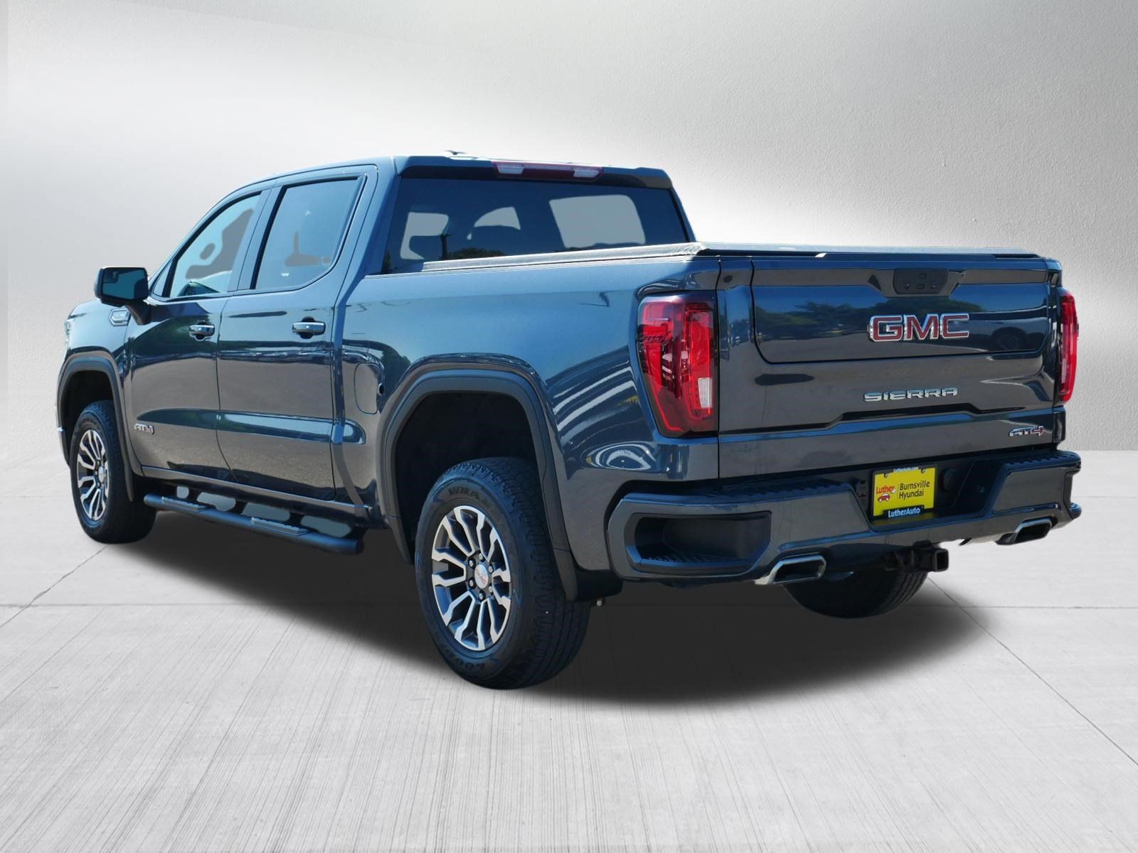 Used 2021 GMC Sierra 1500 AT4 AWD/4WD image 5