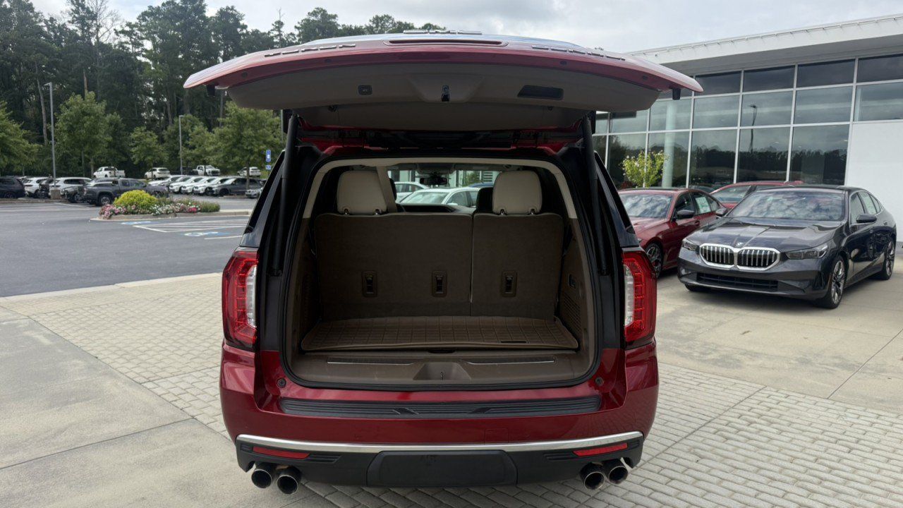 Used 2022 GMC Yukon Denali RWD image 17