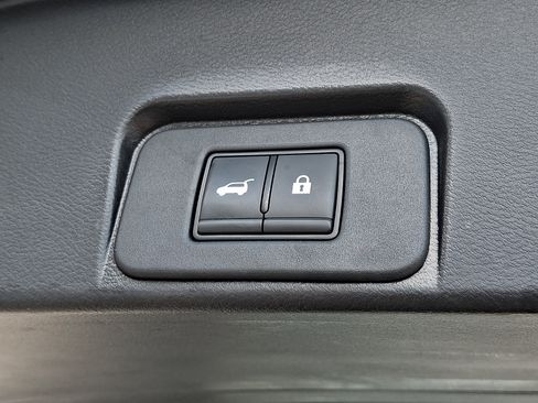 Used 2023 Nissan Rogue SV w/ SV Premium Package AWD/4WD image 34