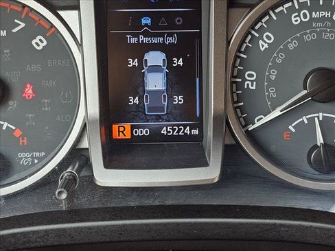 Used 2021 Toyota Tacoma SR5 AWD/4WD image 24