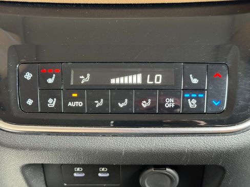 Used 2025 INFINITI QX80 Sensory w/ Exterior Package AWD/4WD image 34