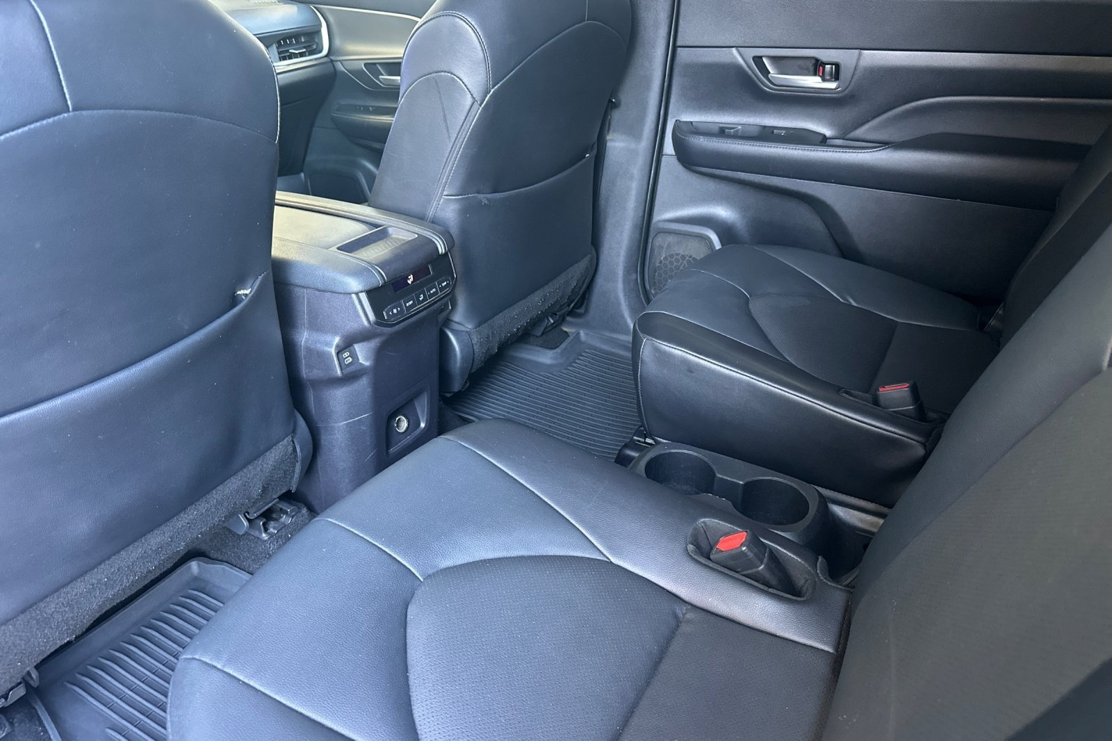 Certified 2024 Toyota Grand Highlander FWD image 11