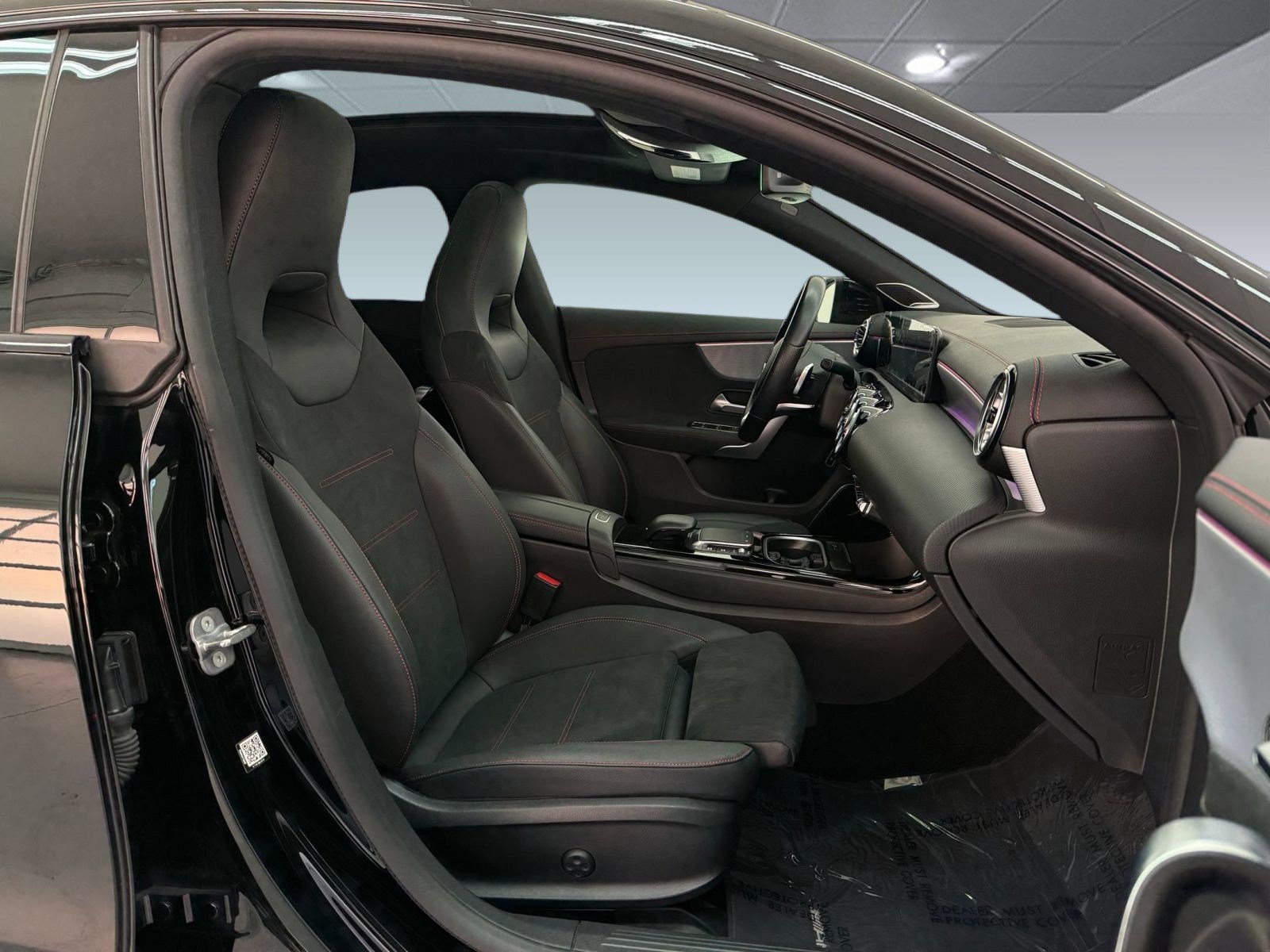 Used 2023 Mercedes-Benz CLA 250 image 23