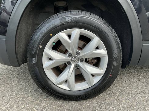 Used 2018 Volkswagen Atlas Launch Edition AWD/4WD image 12