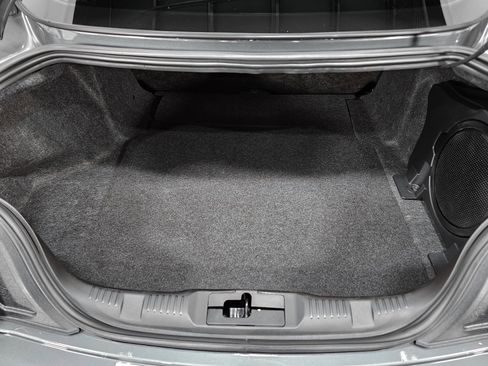 Used 2022 Ford Mustang Shelby GT500 w/ Carbon Fiber Track Pack image 22