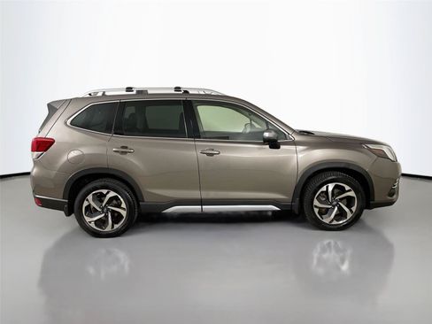 Used 2023 Subaru Forester Touring AWD/4WD image 18