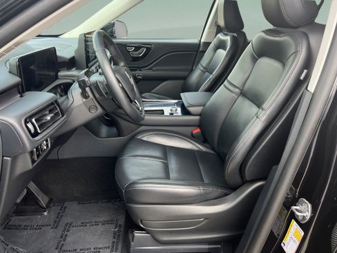 Certified 2025 Lincoln Aviator AWD image 21