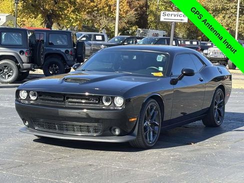 Used 2022 Dodge Challenger R/T w/ Plus Package image 30