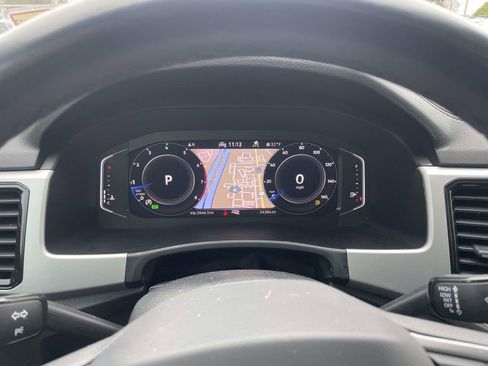 Used 2022 Volkswagen Atlas SEL Premium image 38