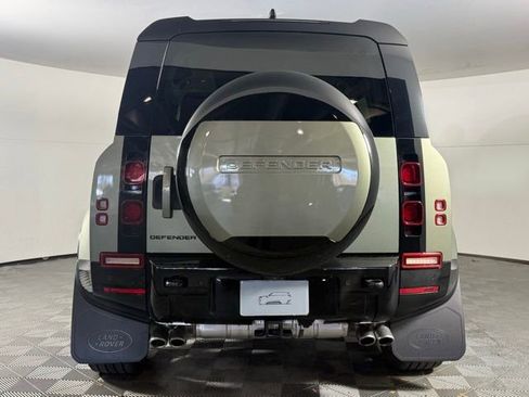 Certified 2025 Land Rover Defender 110 X-Dynamic SE image 7