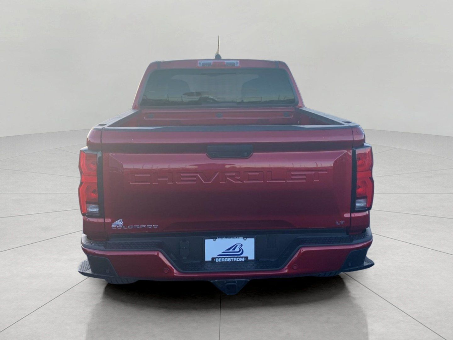 Used 2024 Chevrolet Colorado LT w/ LT Convenience Package III AWD/4WD image 6