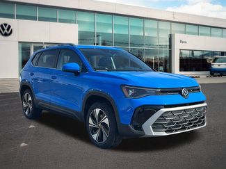 New 2026 Volkswagen Taos SE AWD/4WD video 3