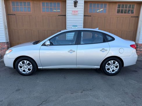 Used 2010 Hyundai Elantra Blue w/ Comfort Pkg 2 image 6