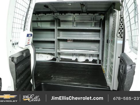 Used 2017 GMC Savana 2500 RWD image 15