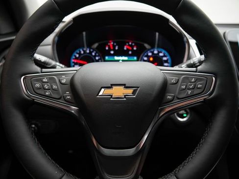 Used 2024 Chevrolet Equinox LT FWD image 9