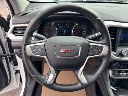 Used 2023 GMC Acadia SLE FWD image 12
