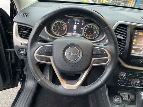 Certified 2018 Jeep Cherokee Limited image 18