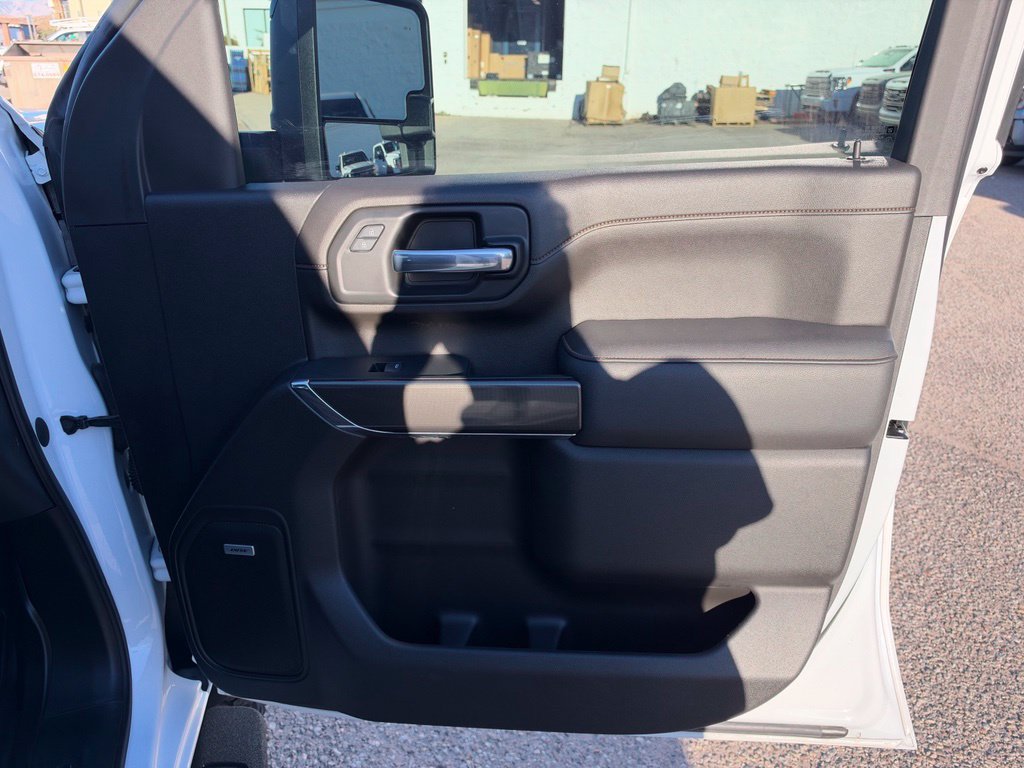 Used 2023 GMC Sierra 2500 AT4 w/ AT4 Premium Plus Package AWD/4WD image 18