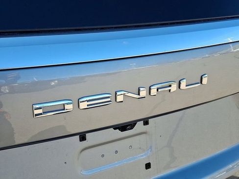 Used 2025 GMC Yukon Denali image 25