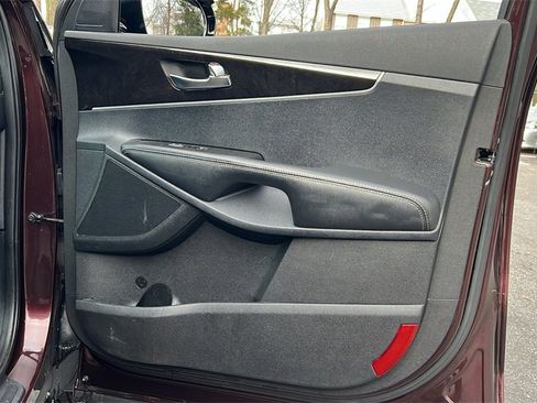 Used 2016 Kia Sorento LX image 10