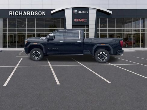Used 2021 GMC Sierra 2500 Denali w/ Denali Black Diamond Edition AWD/4WD image 12