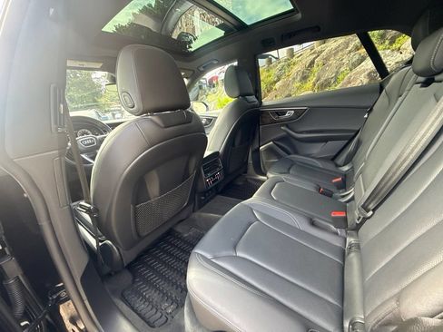 Used 2021 Audi Q8 Premium Plus w/ Premium Plus Package AWD/4WD image 21