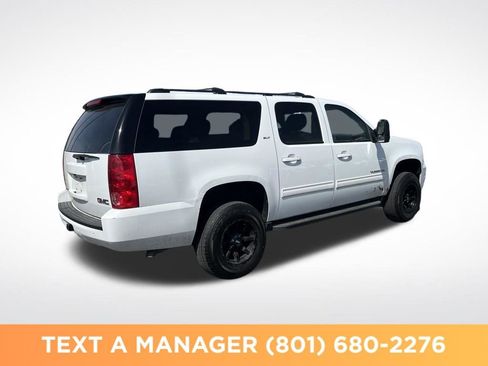 Used 2011 GMC Yukon XL SLT w/ SLT-2 Equipment Package AWD/4WD image 5