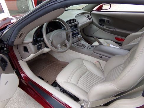 Used 2003 Chevrolet Corvette Coupe w/ Preferred Equipment Group image 27