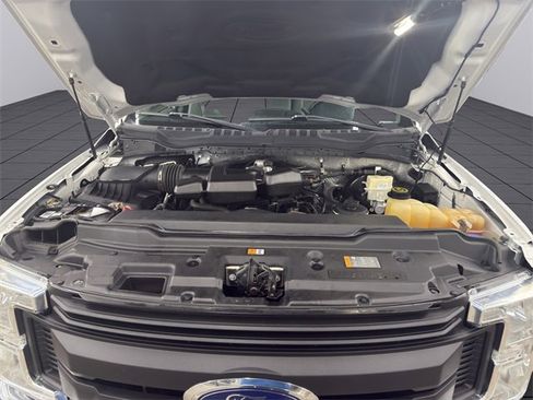 Used 2017 Ford F250 XL w/ Power Equipment Group image 21