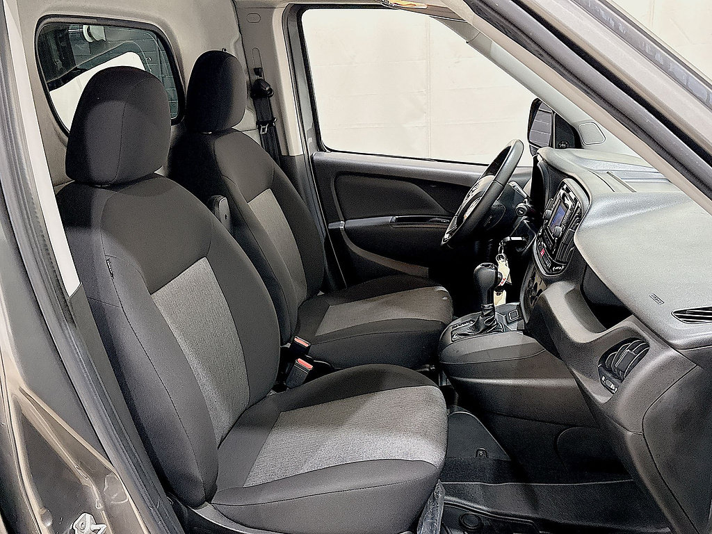 Used 2018 RAM ProMaster City Tradesman SLT FWD image 25