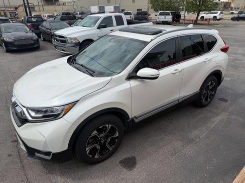 Used 2018 Honda CR-V Touring image 18