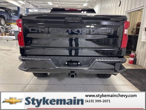 New 2026 Chevrolet Silverado 1500 Custom Trail Boss w/ Turbomax Blackout Package AWD/4WD image 9