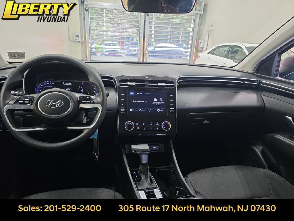 Certified 2024 Hyundai Tucson SE AWD/4WD image 13