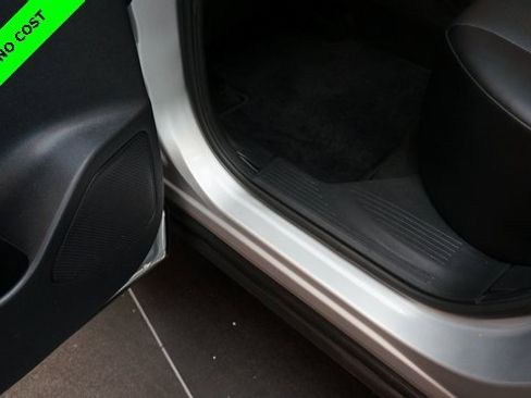 Used 2022 Nissan Rogue SV w/ SV Premium Package image 40