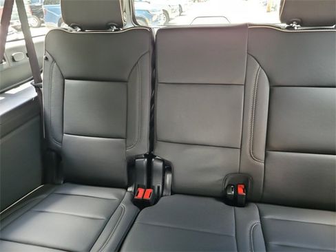 New 2025 Chevrolet Suburban Premier w/ Sun And Tow Package image 17