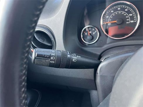 Used 2017 Jeep Compass Latitude image 23