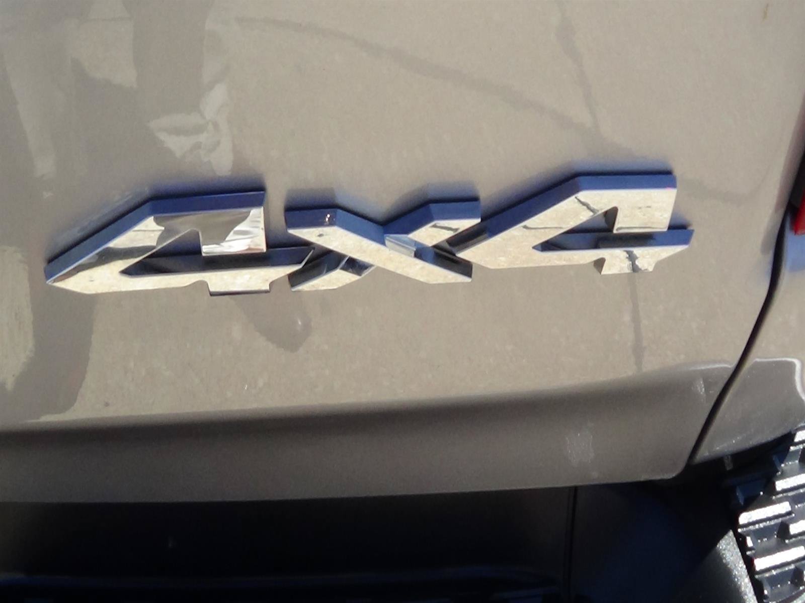 Used 2025 RAM 1500 Laramie w/ Sport Appearance Package AWD/4WD image 11